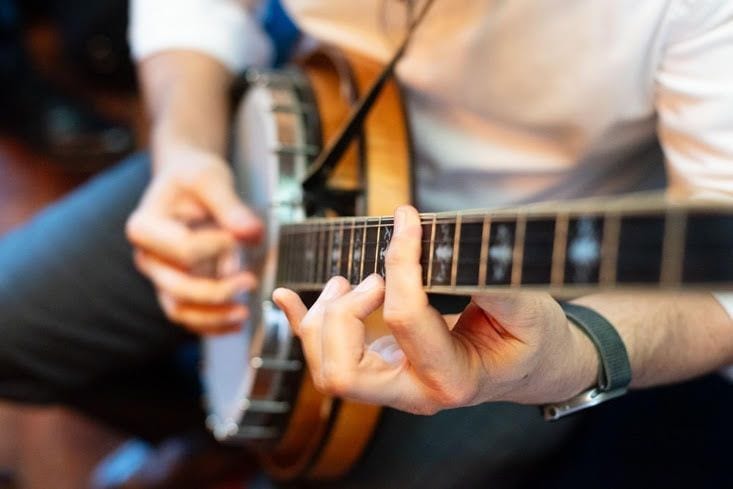 Banjo player performing live at WhiskyWoods